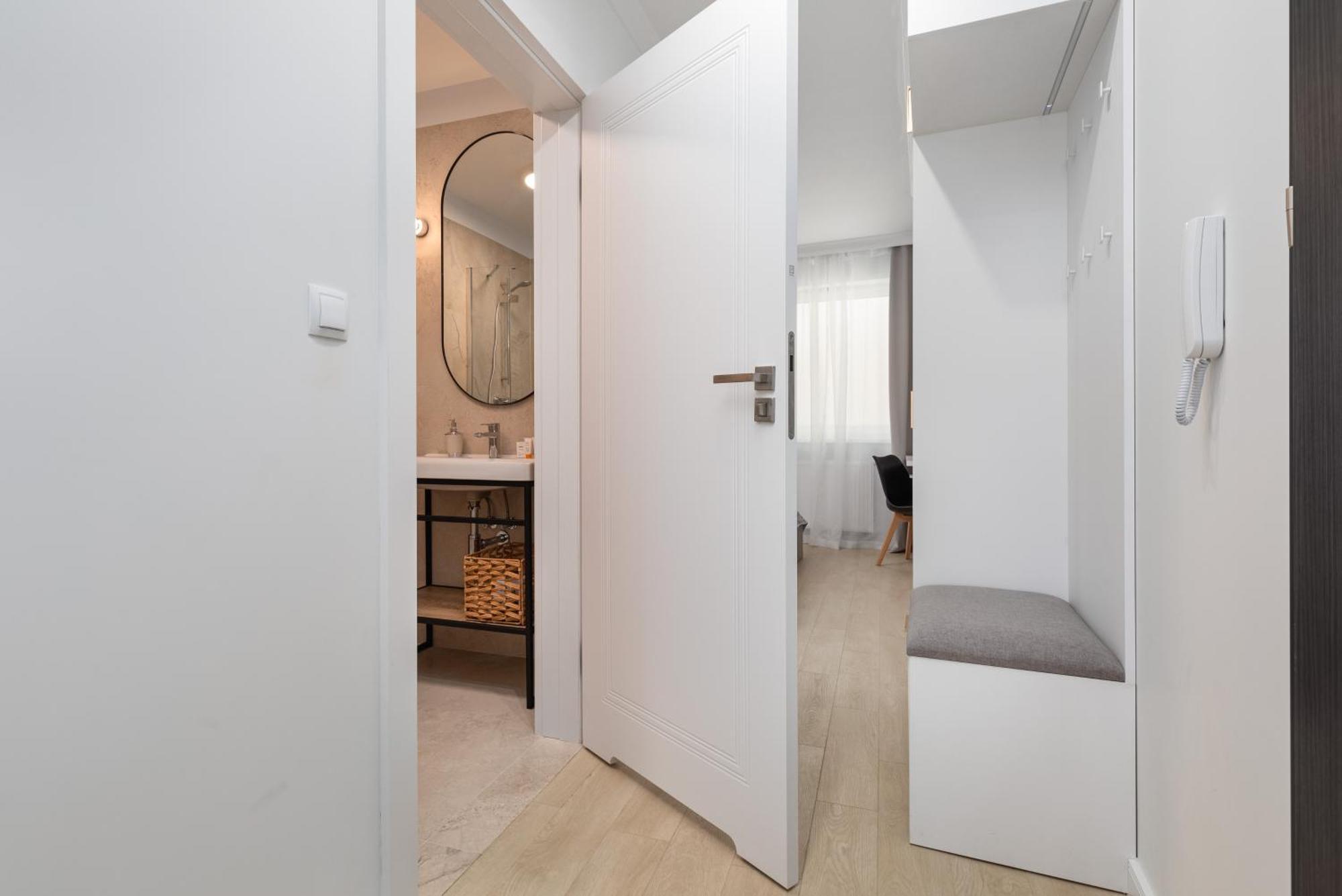 Plac Slowianski Apartments With Balcony Swinoujscie Center By Noclegi Renters Екстер'єр фото