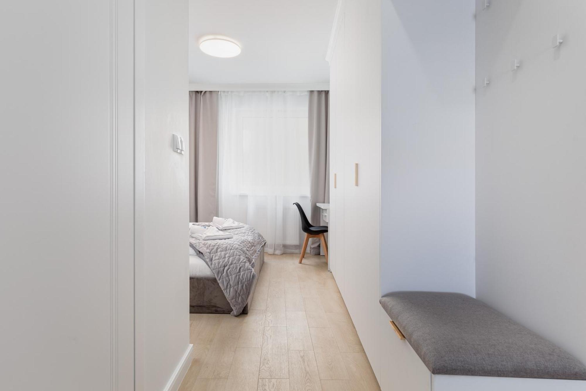 Plac Slowianski Apartments With Balcony Swinoujscie Center By Noclegi Renters Екстер'єр фото