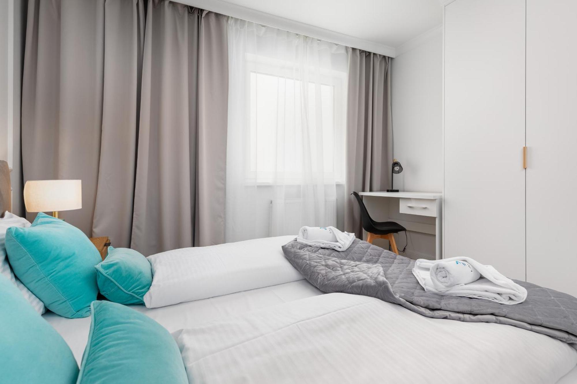 Plac Slowianski Apartments With Balcony Swinoujscie Center By Noclegi Renters Екстер'єр фото