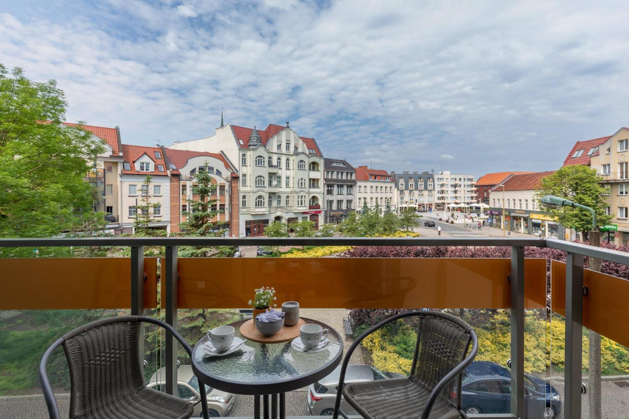 Plac Slowianski Apartments With Balcony Swinoujscie Center By Noclegi Renters Екстер'єр фото